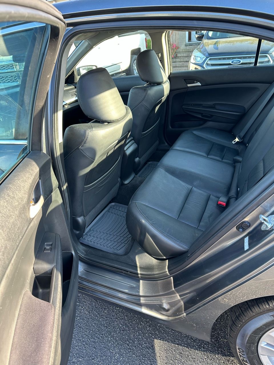 
								Honda Accord SE Sedan Gray 2011 full									