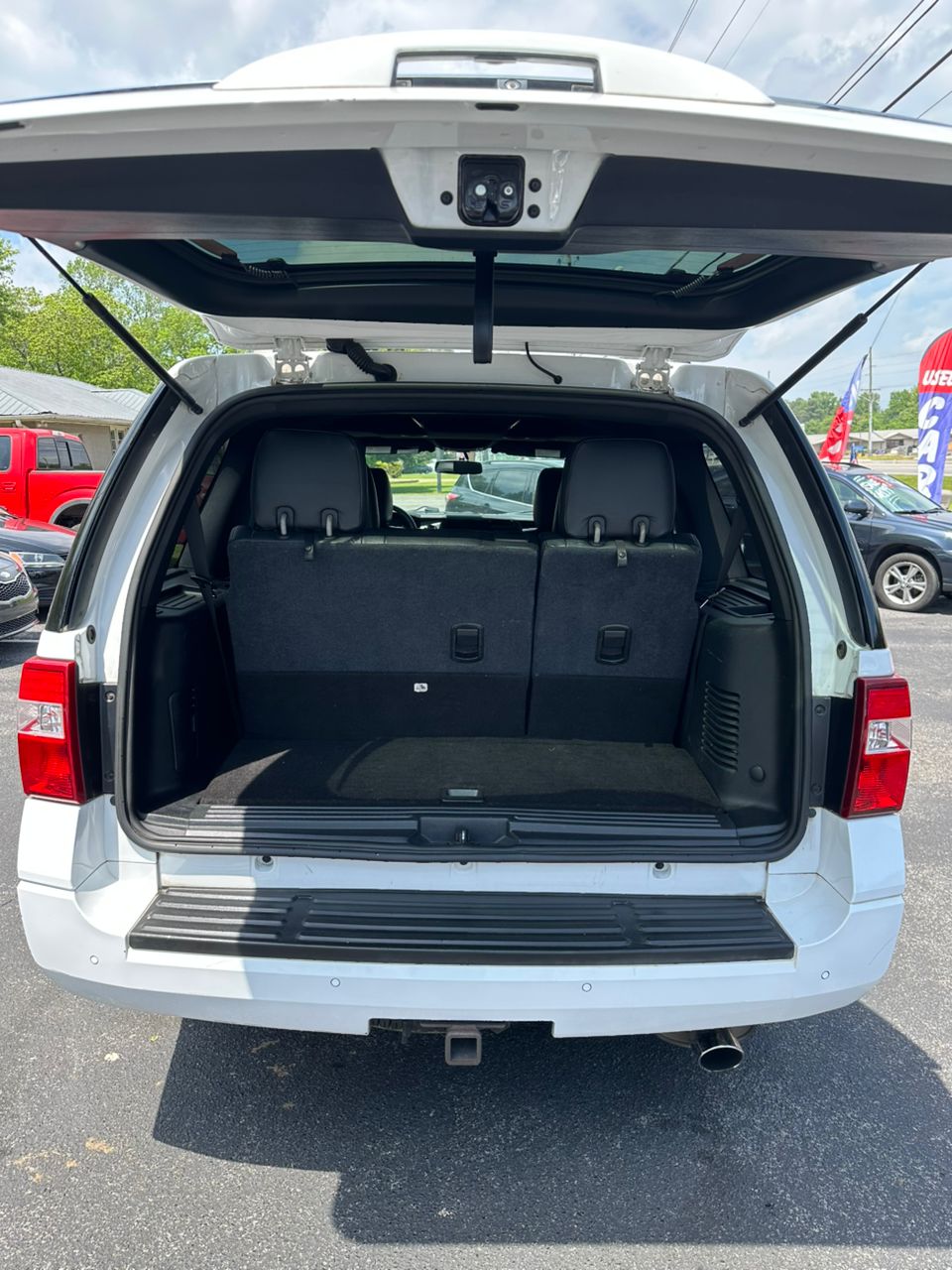 
								Ford Expedition White 2016 full									