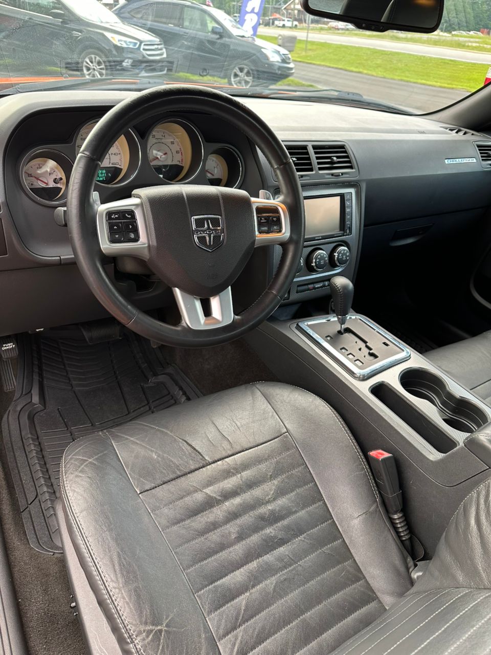 
								Dodge Challenger Orange 2012 full									