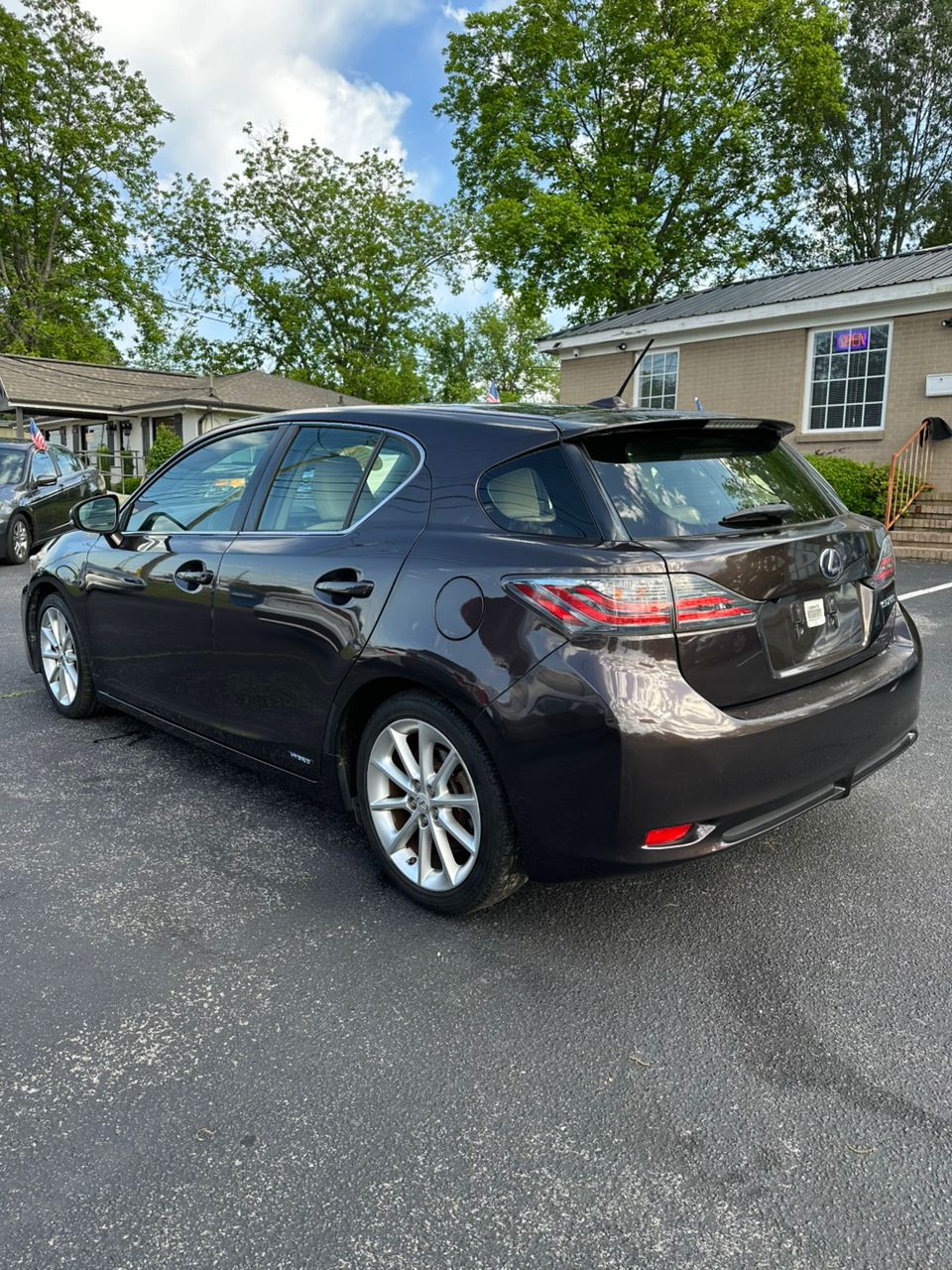 
								Lexus CT 200h Premium Hatchback 4D full									