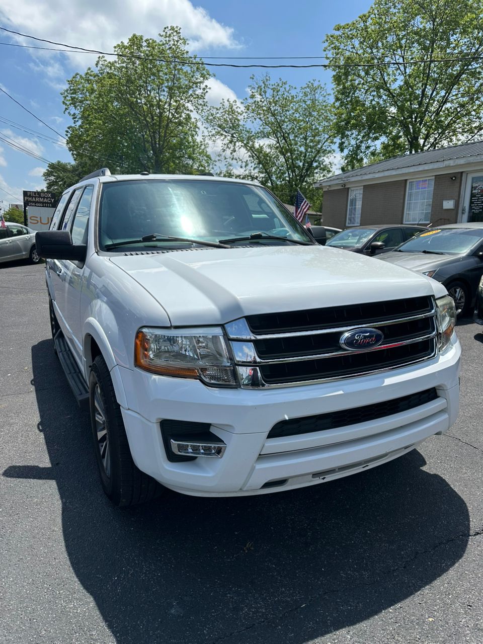 
								Ford Expedition White 2016 full									