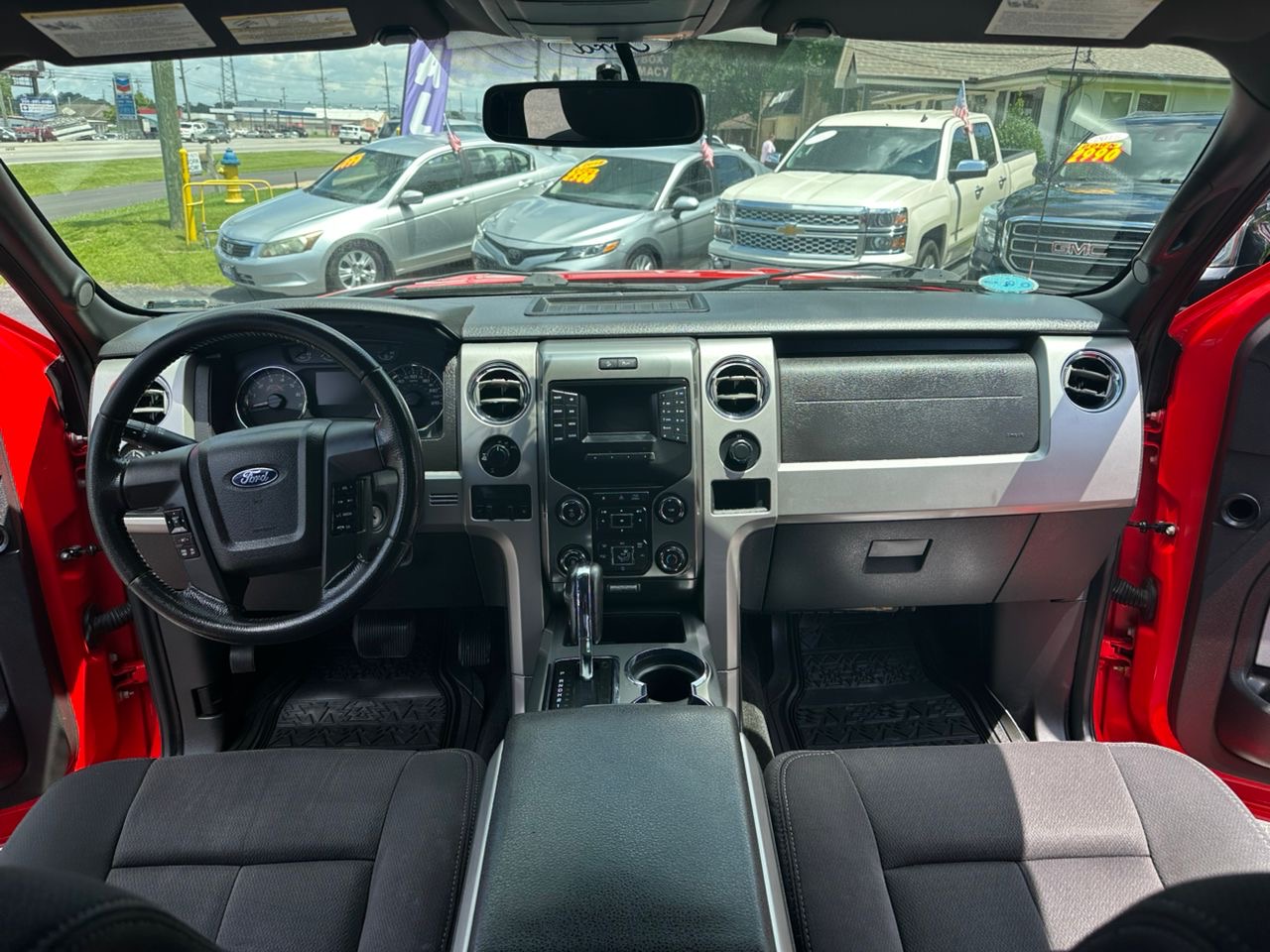 
								Ford F150 SuperCrew Cab FX4 Red 2013 full									