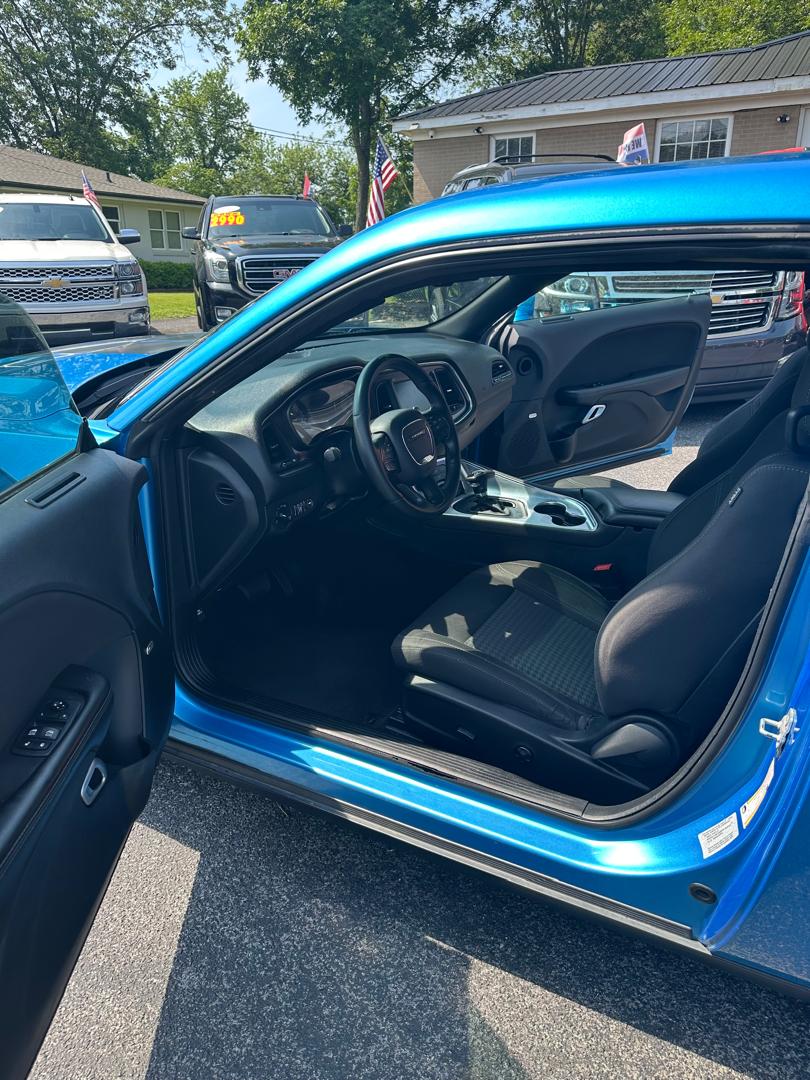
								Dodge Challenger R/T Coupe 2D Blue full									