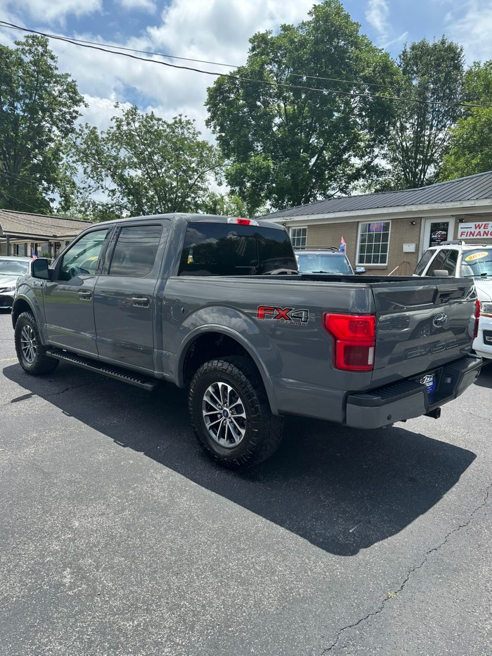 
								Ford F150 Lariat Gray 2018 full									