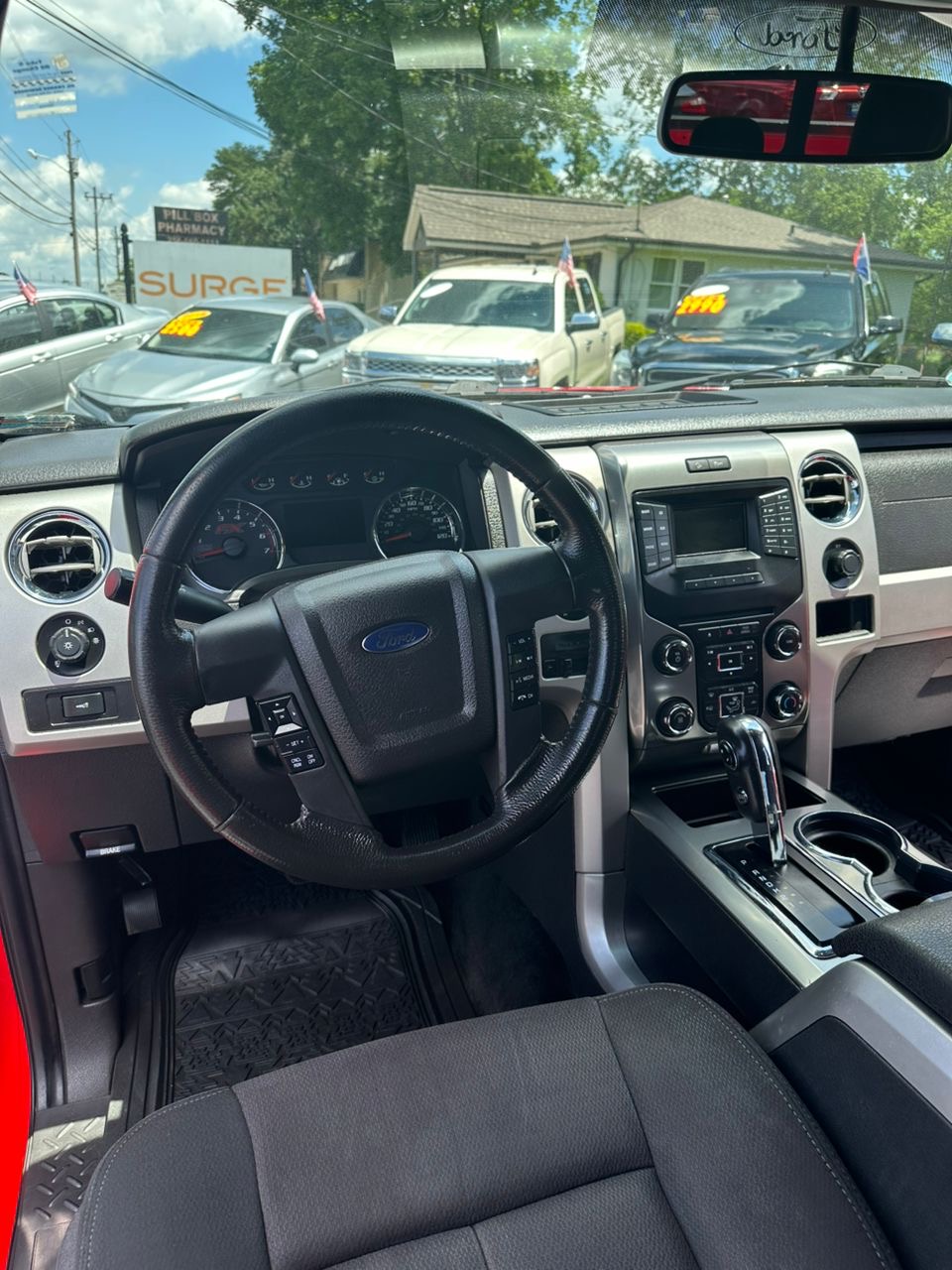 
								Ford F150 SuperCrew Cab FX4 Red 2013 full									