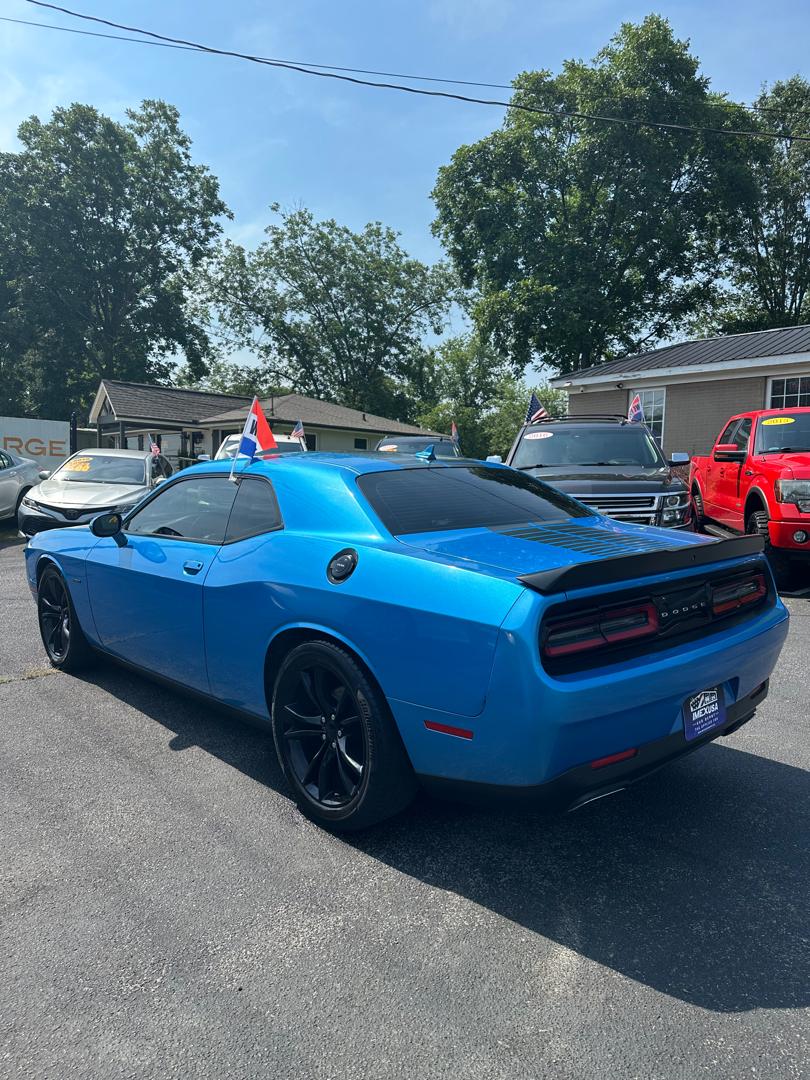 
								Dodge Challenger R/T Coupe 2D Blue full									