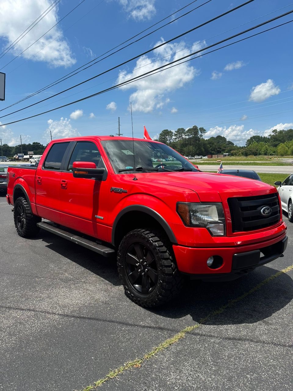 
								Ford F150 SuperCrew Cab FX4 Red 2013 full									