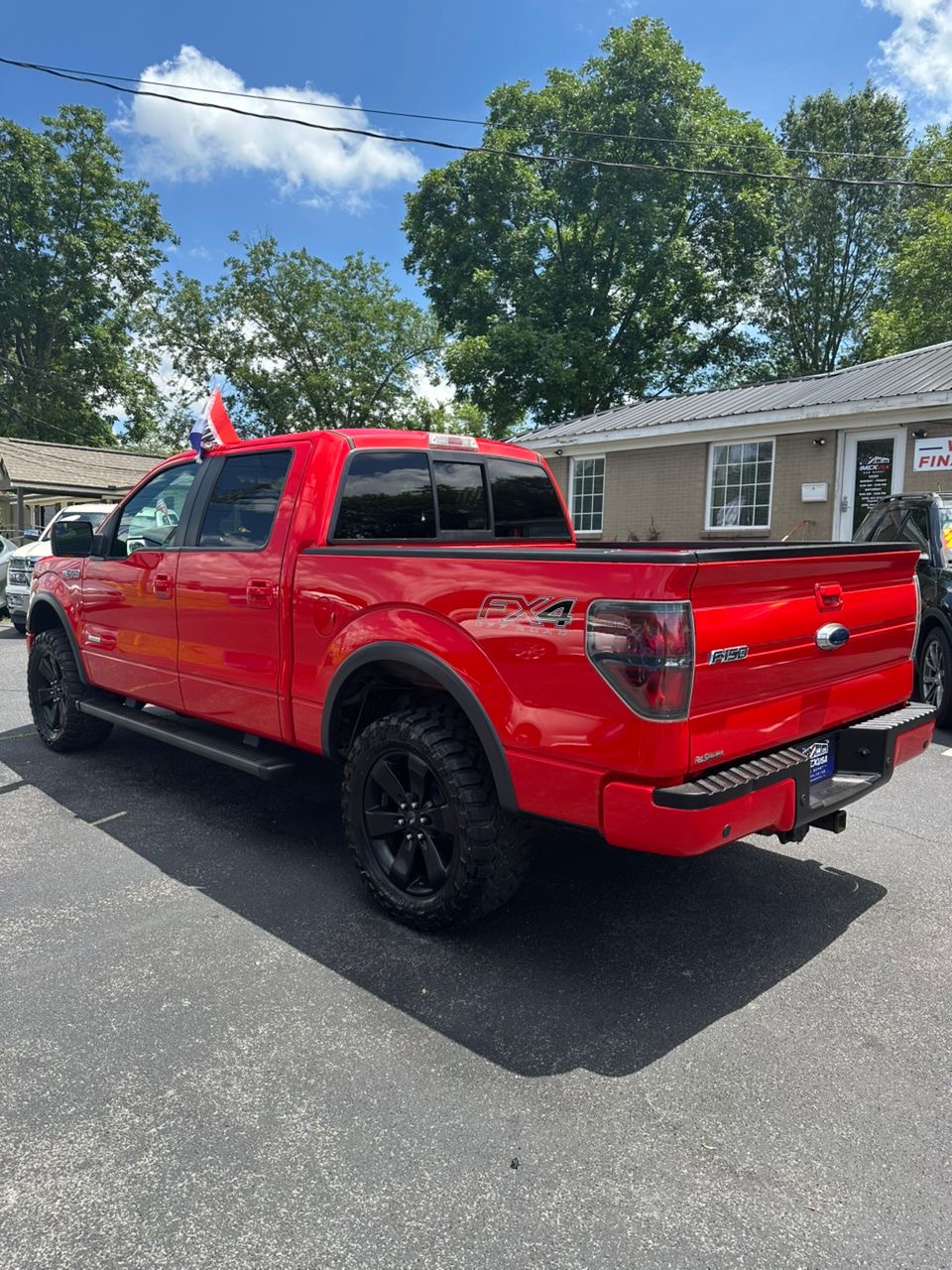 
								Ford F150 SuperCrew Cab FX4 Red 2013 full									