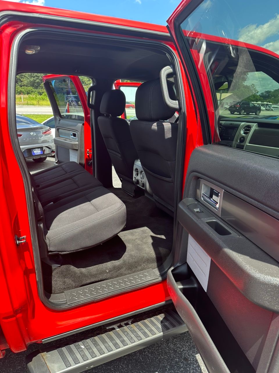 
								Ford F150 SuperCrew Cab FX4 Red 2013 full									