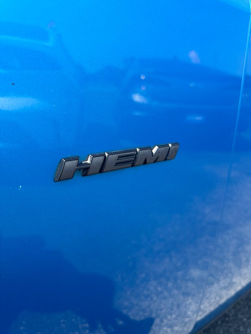 
								Dodge Challenger R/T Coupe 2D Blue full									