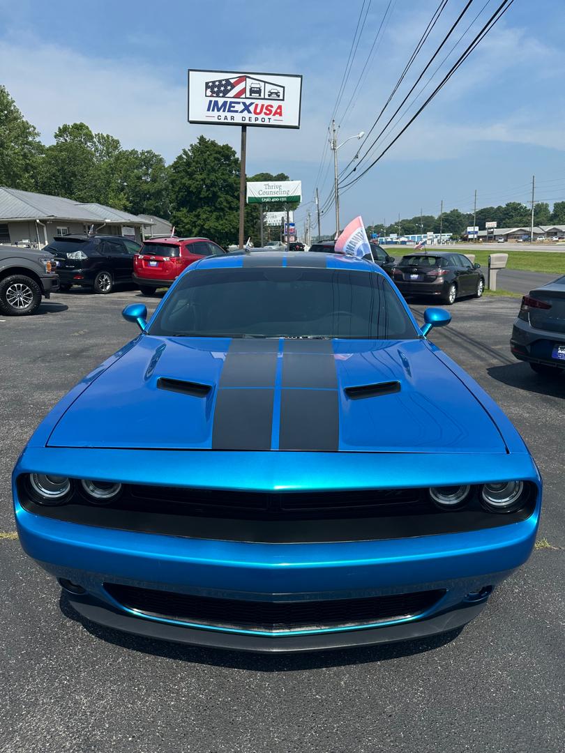 
								Dodge Challenger R/T Coupe 2D Blue full									
