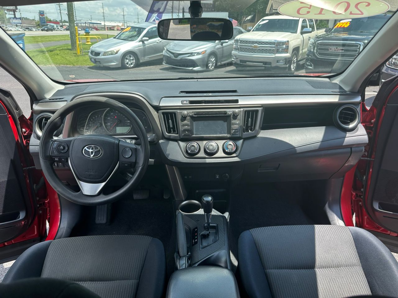 
								Toyota RAV4 LE Sport Utility 4D full									
