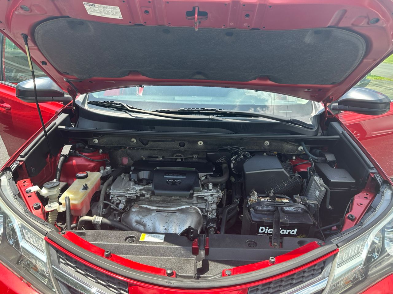 
								Toyota RAV4 LE Sport Utility 4D full									