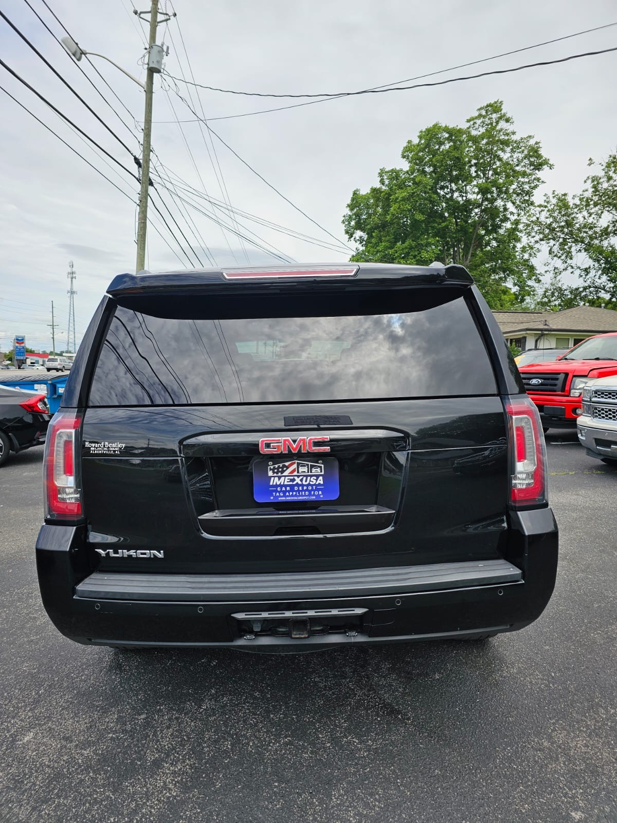 
								GMC YUKON SLT BLACK 2018 full									