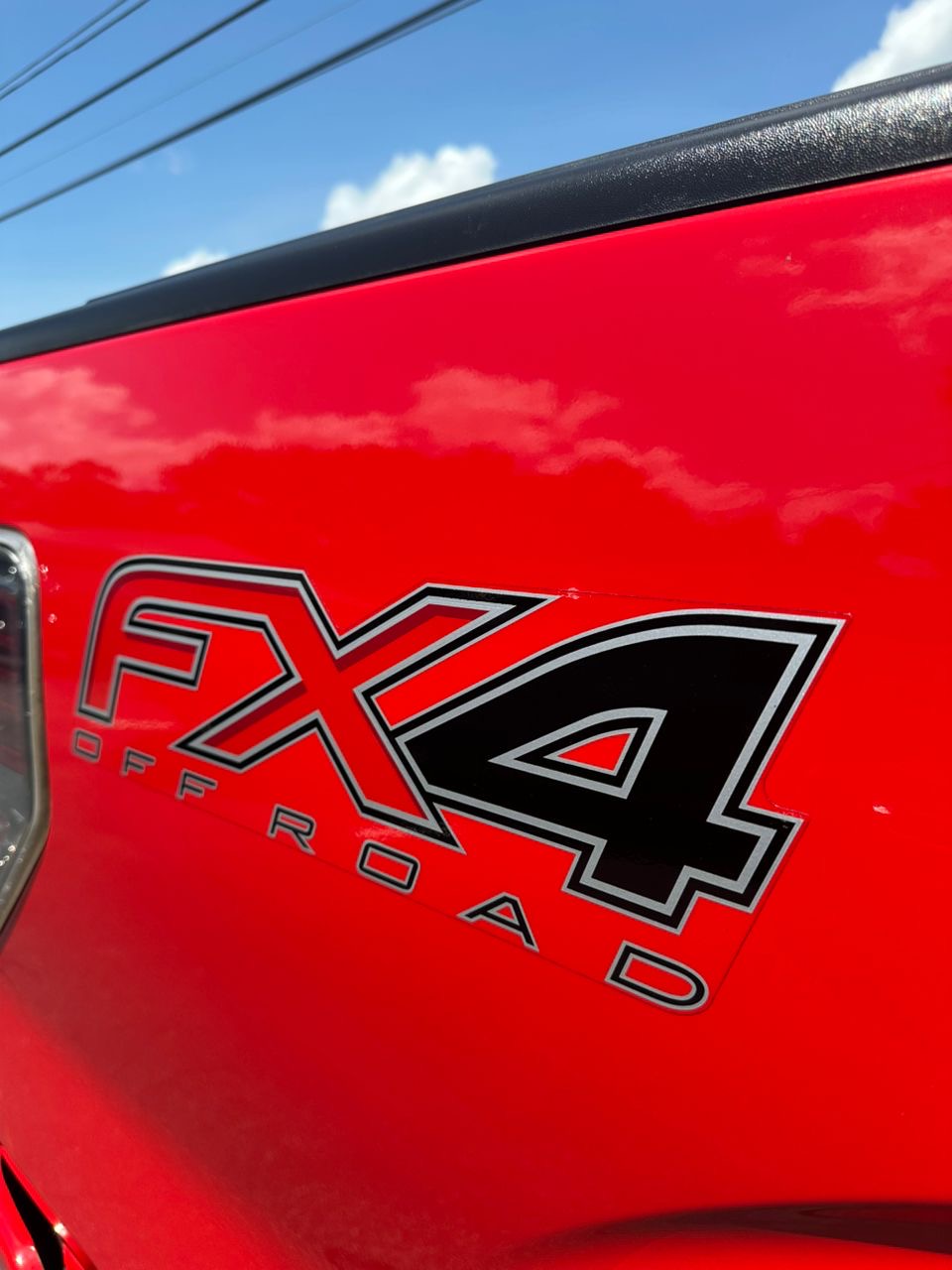 
								Ford F150 SuperCrew Cab FX4 Red 2013 full									