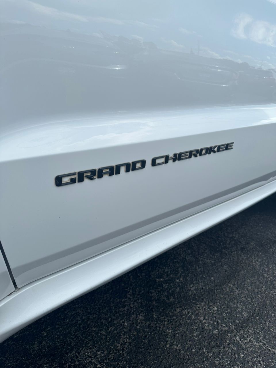 
								Jeep Grand Cherokee High Altitude White full									