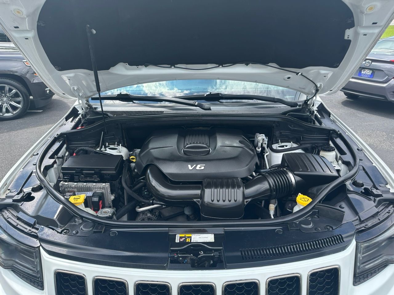 
								Jeep Grand Cherokee High Altitude White full									