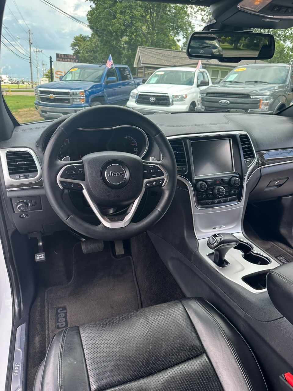 
								Jeep Grand Cherokee High Altitude White full									