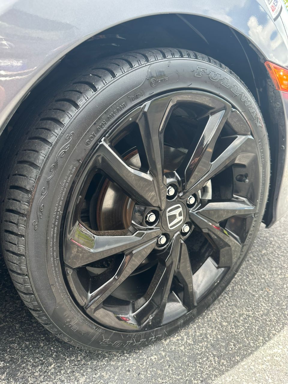 
								Honda Civic Sedan Sport Gray 2019 full									