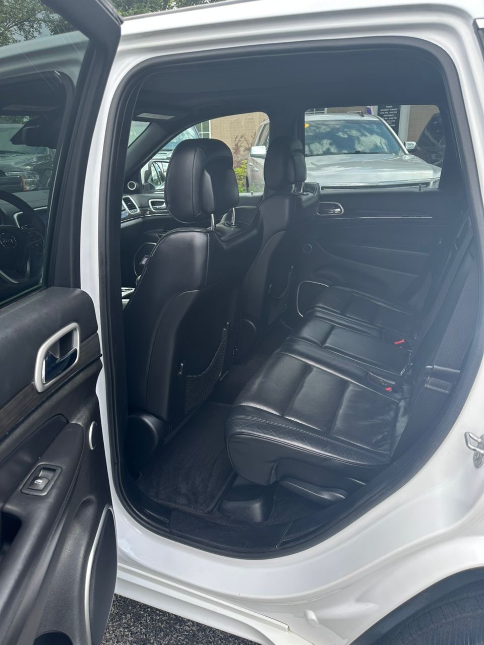 
								Jeep Grand Cherokee High Altitude White full									