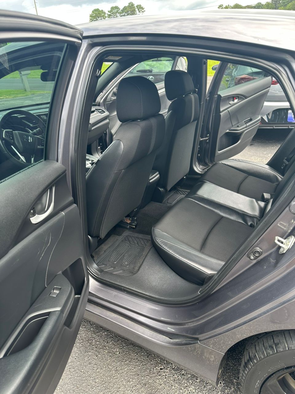 
								Honda Civic Sedan Sport Gray 2019 full									