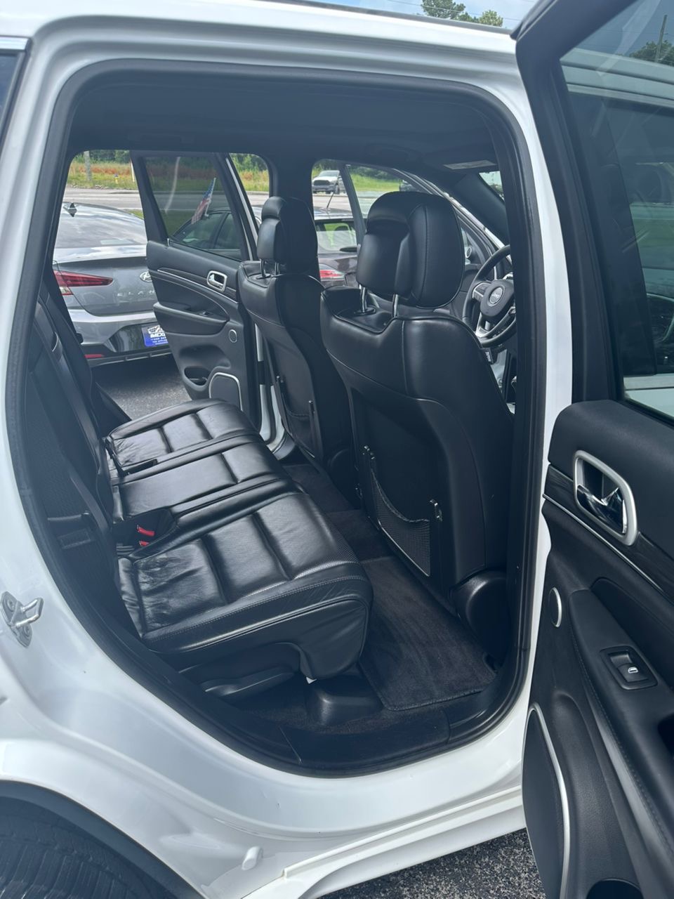 
								Jeep Grand Cherokee High Altitude White full									