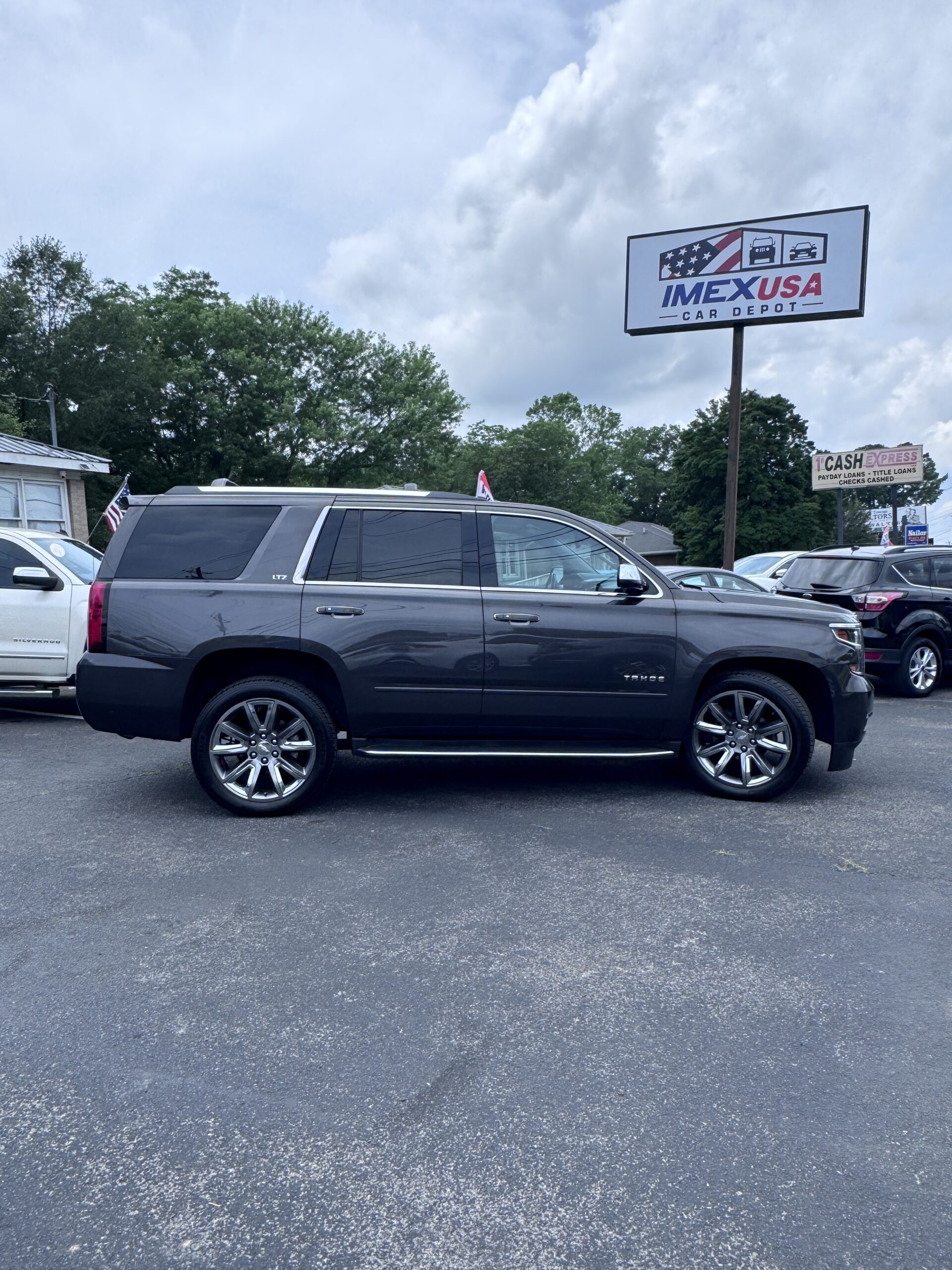 
								Chevrolet Tahoe LTZ 2016 Gray full									