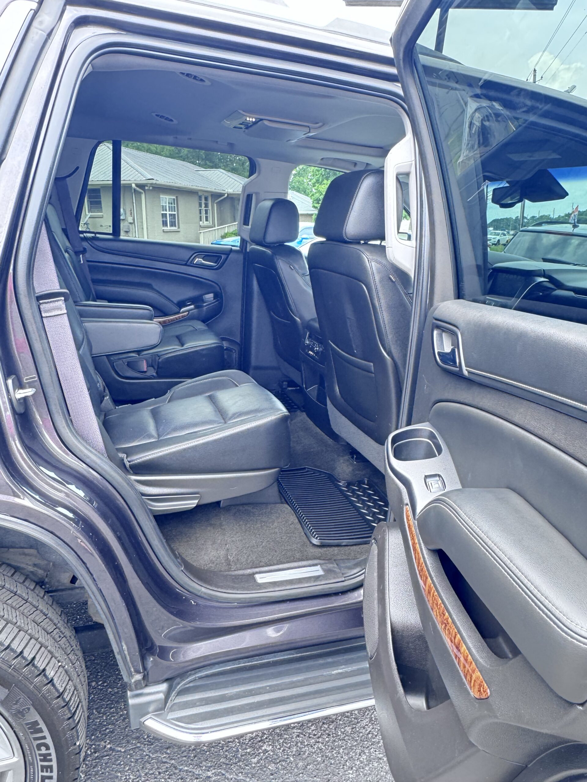
								Chevrolet Tahoe LTZ 2016 Gray full									