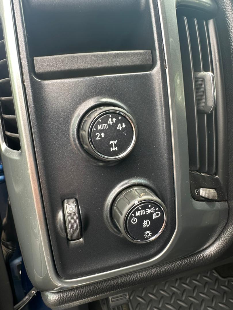 
								Chevrolet Silverado 1500 LT 2015 Blue full									