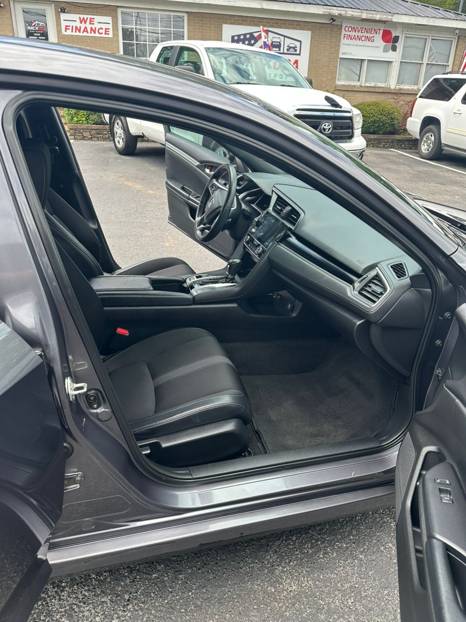 
								Honda Civic Sedan Sport Gray 2019 full									