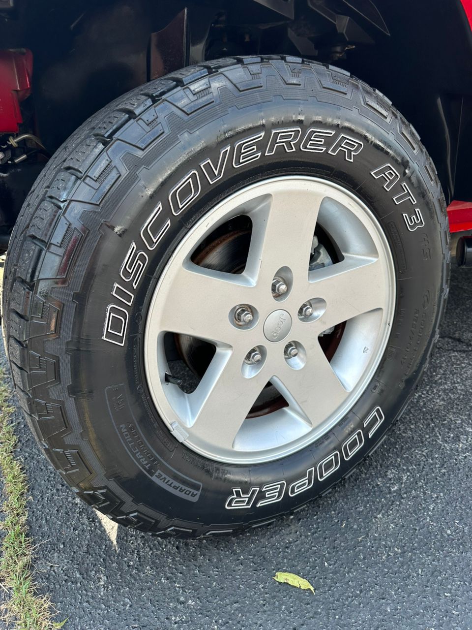 
								Jeep Wrangler Unlimited Sahara Red 2014 full									