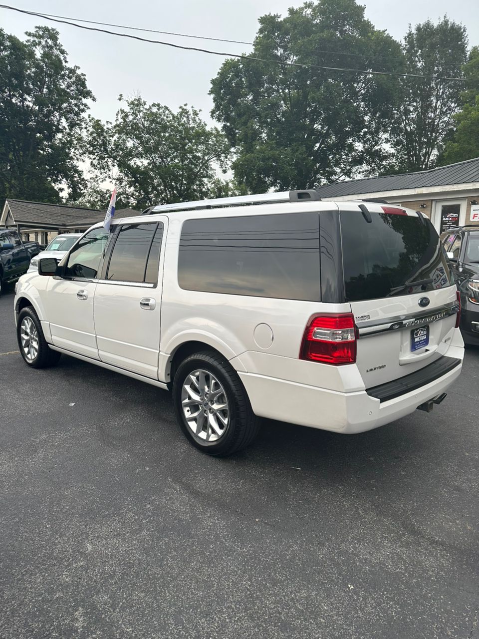 
								Ford Expedition EL Limited White 2017 full									