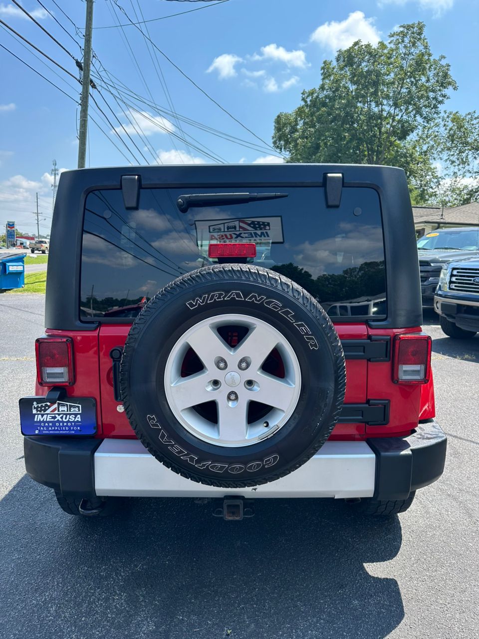 
								Jeep Wrangler Unlimited Sahara Red 2014 full									