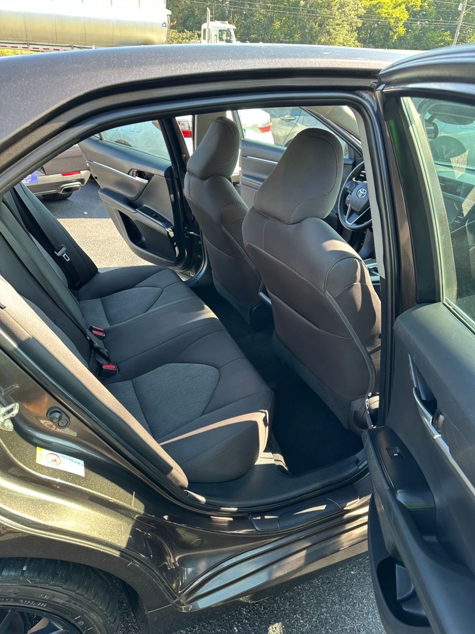 
								Toyota Camry LE Sedan 4D 2018 full									