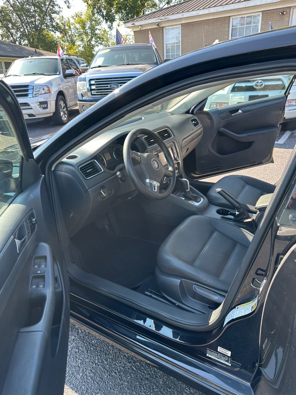 
								Volkswagen Jetta 2.5L SE Sedan 4D 2012 full									