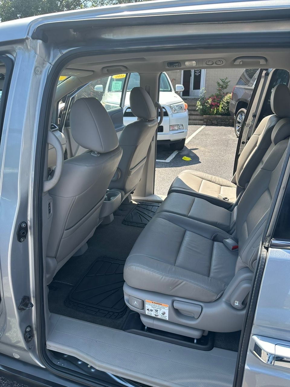 
								Honda Odyssey EX-L 2016 Silver full									