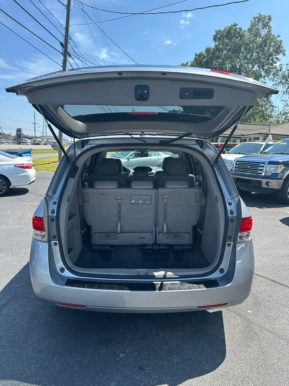 
								Honda Odyssey EX-L 2016 Silver full									