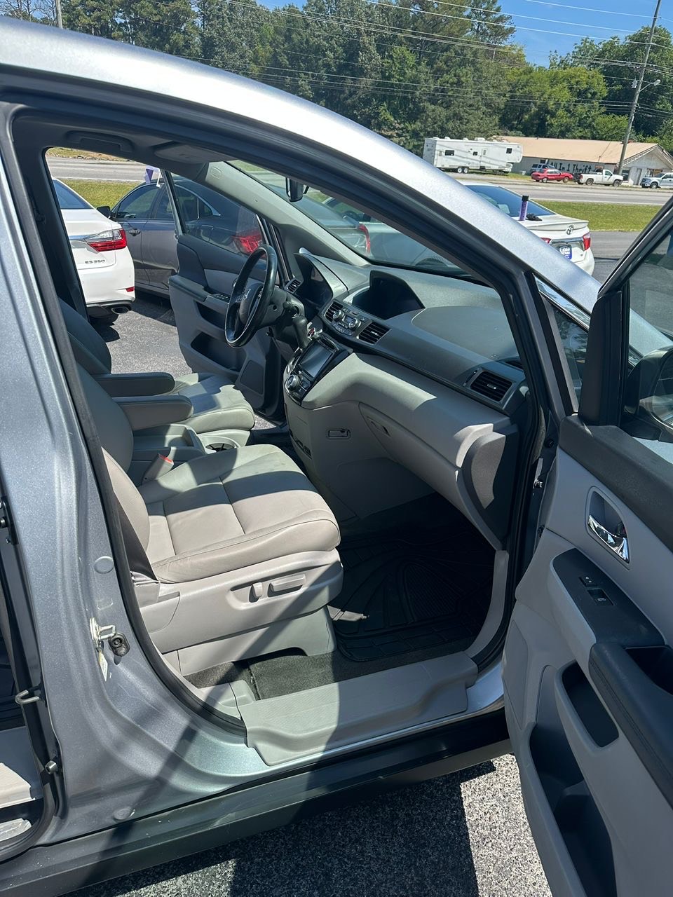 
								Honda Odyssey EX-L 2016 Silver full									