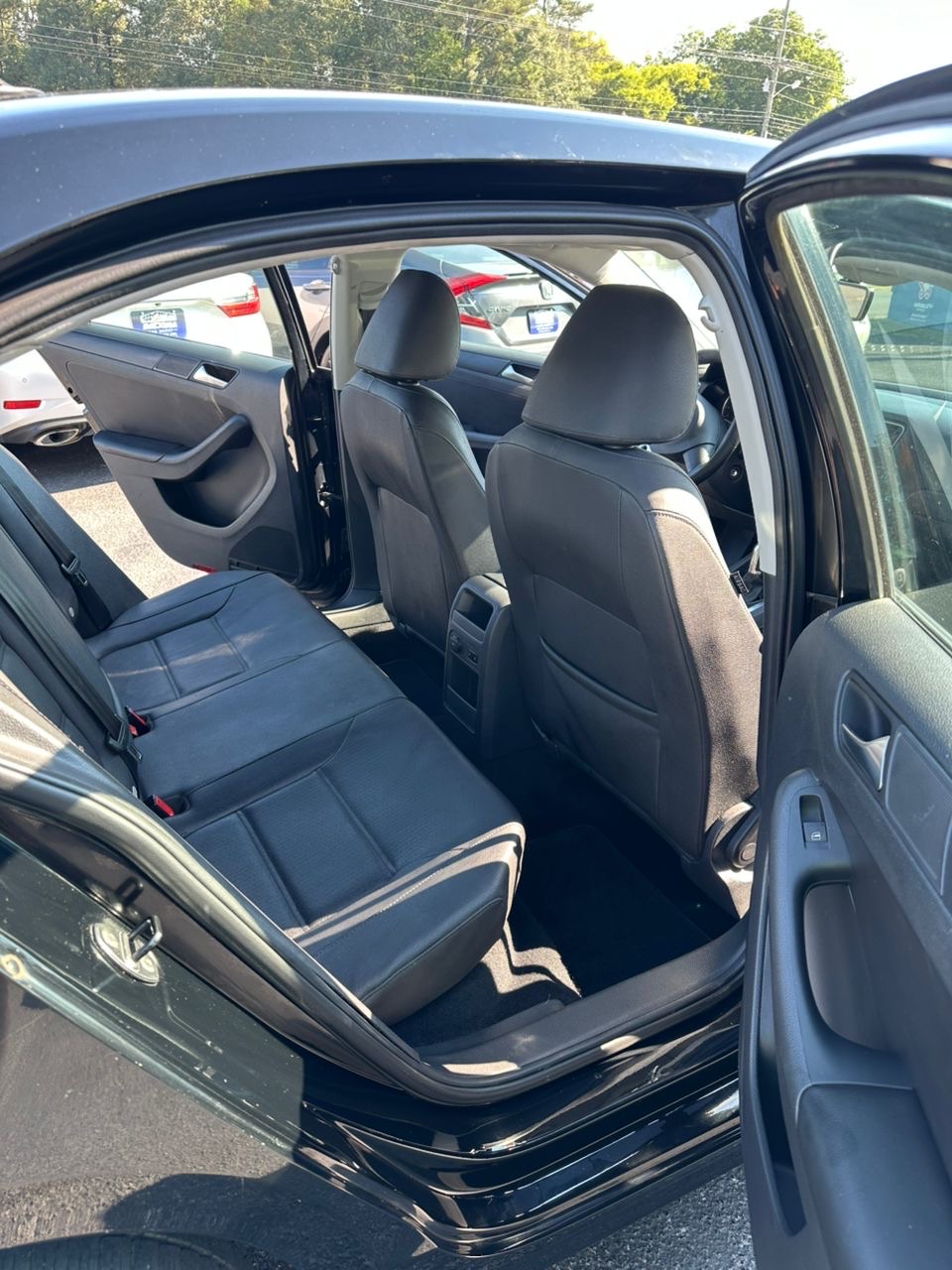 
								Volkswagen Jetta 2.5L SE Sedan 4D 2012 full									