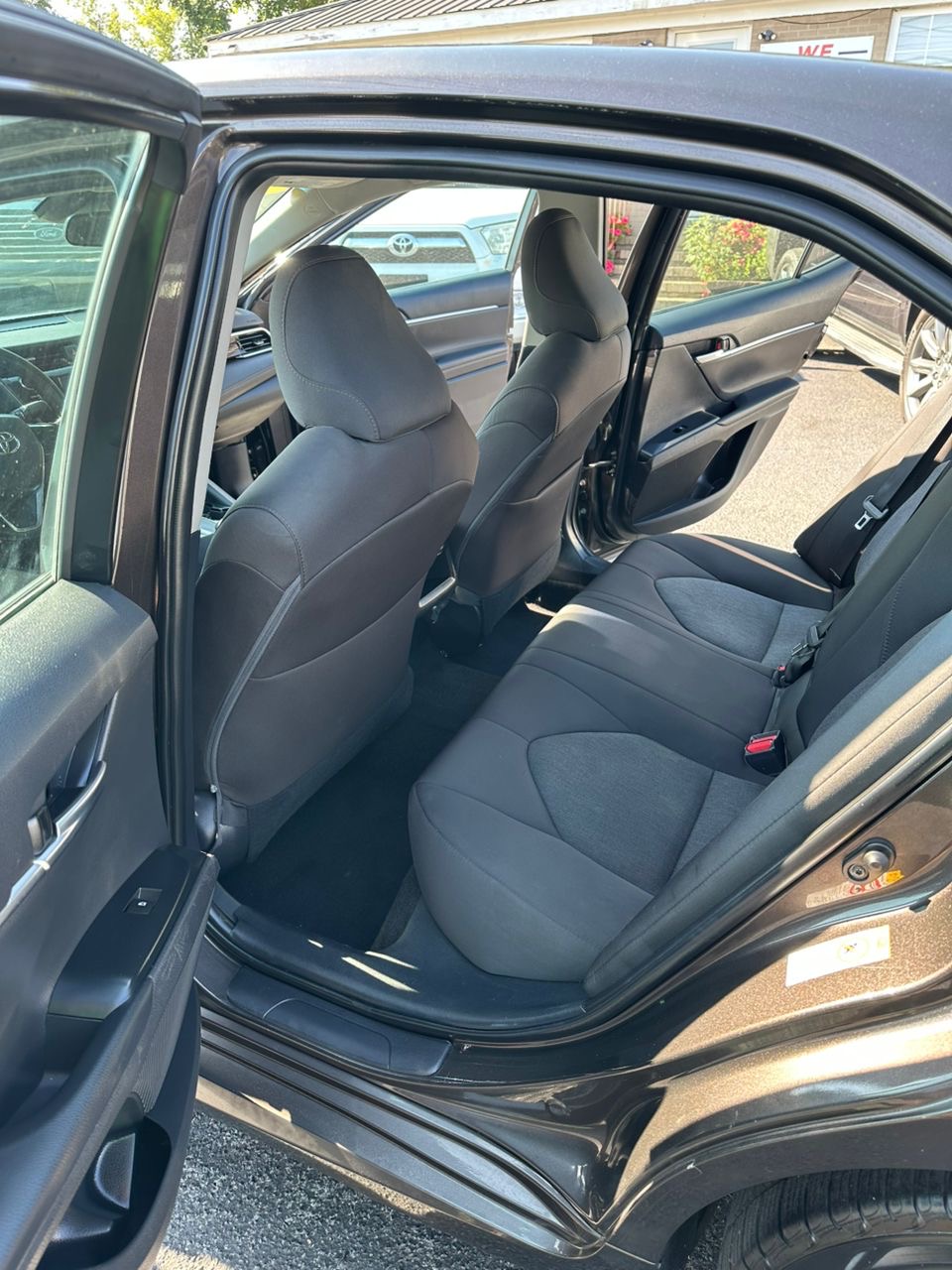 
								Toyota Camry LE Sedan 4D 2018 full									
