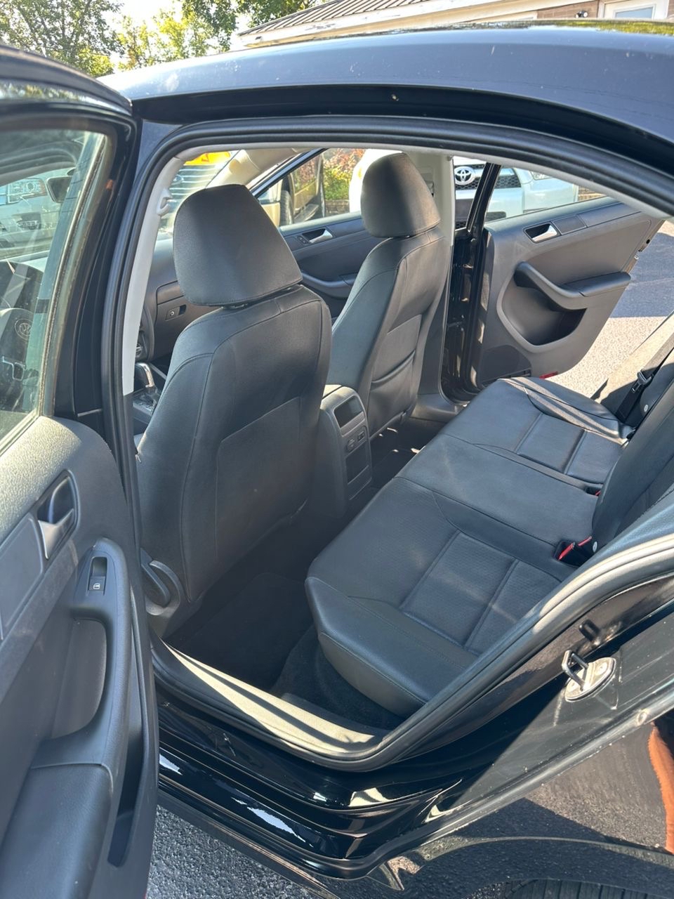 
								Volkswagen Jetta 2.5L SE Sedan 4D 2012 full									