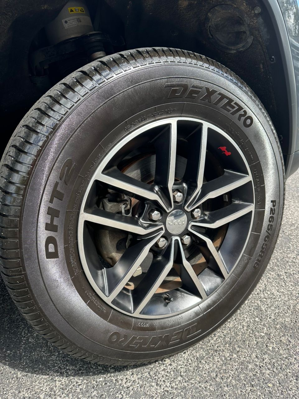 
								Jeep Grand Cherokee Trailhawk 2018 Gray full									