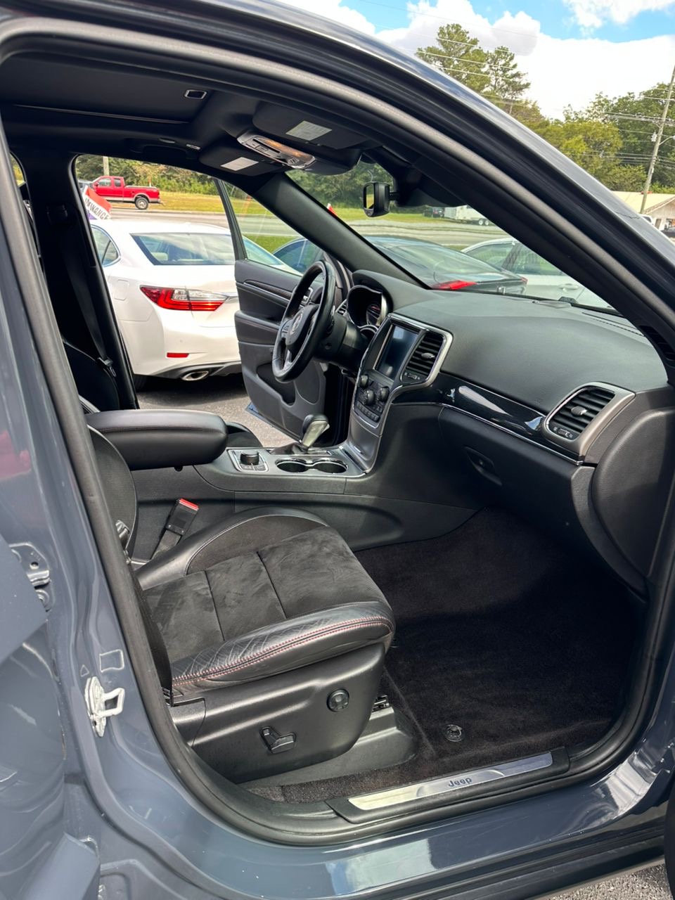 
								Jeep Grand Cherokee Trailhawk 2018 Gray full									