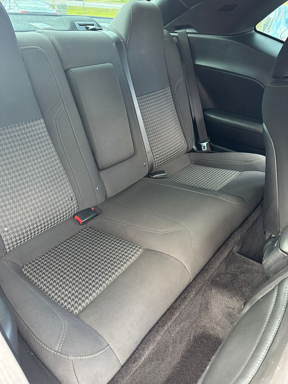 
								Dodge Challenger R/T Gray 2018 full									