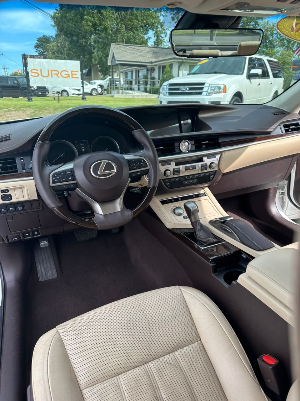 
								Lexus ES 350 4dr Sedan White 2016 full									