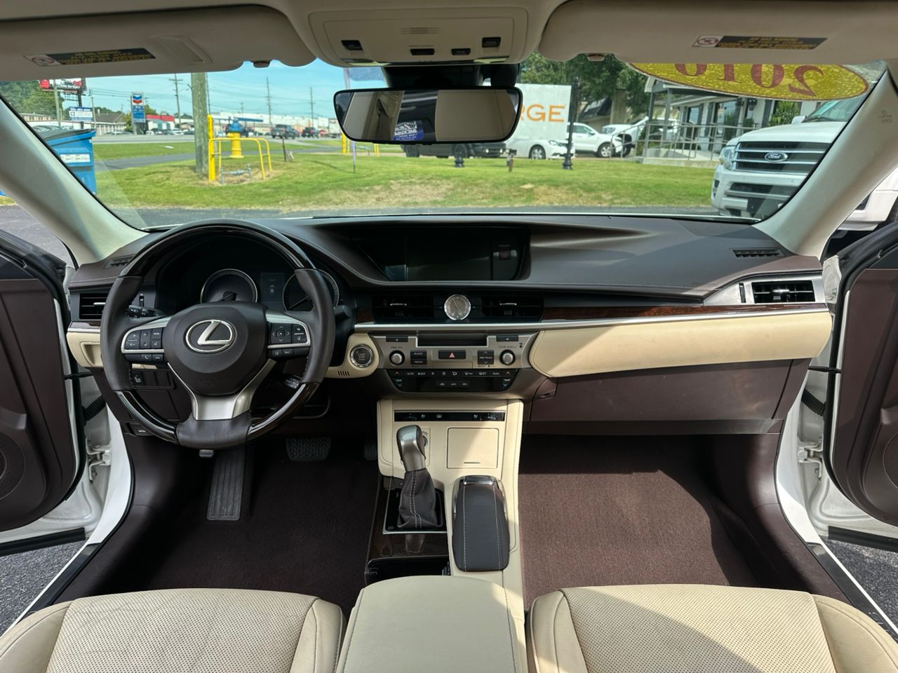 
								Lexus ES 350 4dr Sedan White 2016 full									