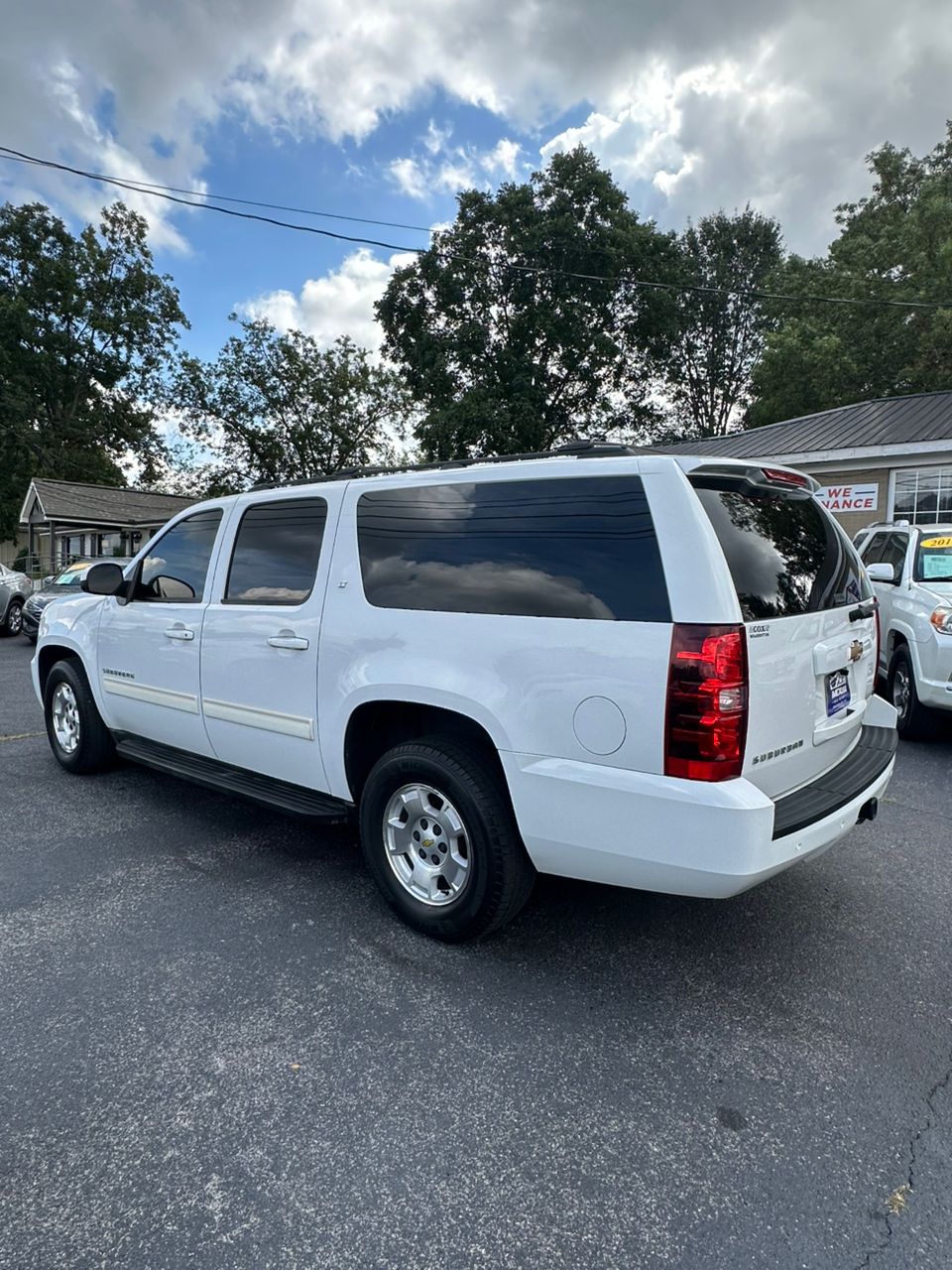 
								CHEVROLET SUBURBAN LT 1500 WHITE full									