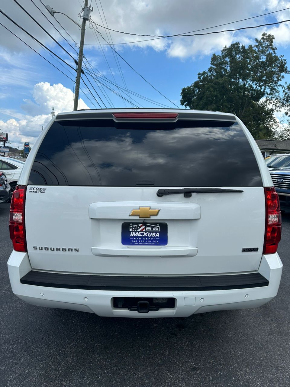 
								CHEVROLET SUBURBAN LT 1500 WHITE full									