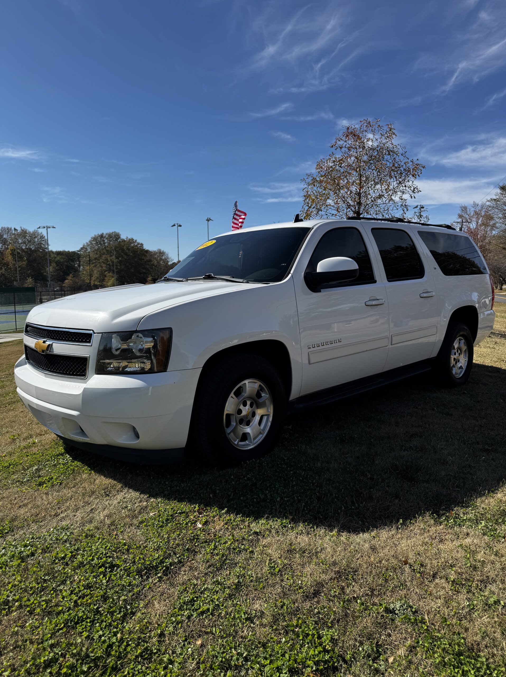 CHEVROLET SUBURBAN LT 1500 WHITE 2012