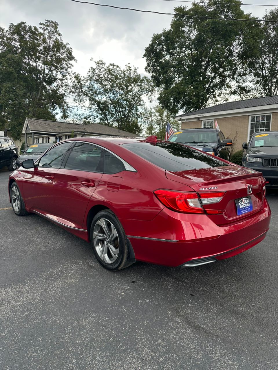 
								Honda Accord Sedan EX Red 2018 full									